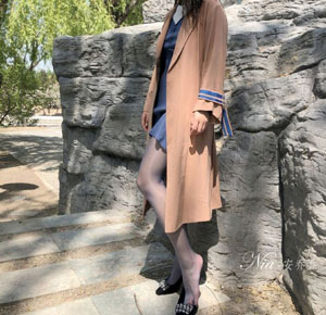 与君初相识